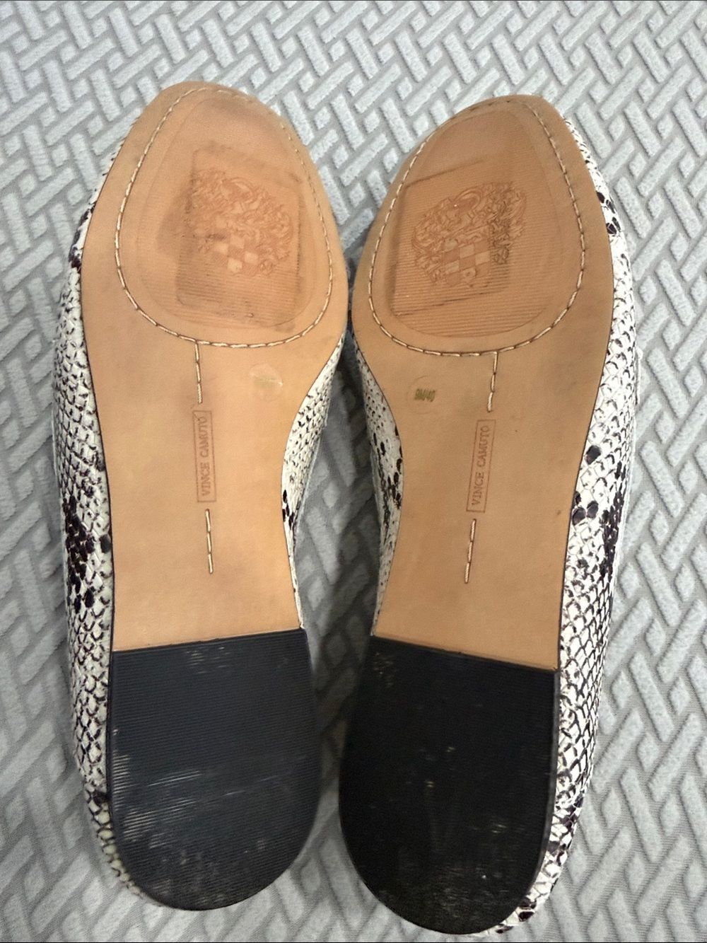 Vince Camuto Black and Cream Snakeskin Slip-On Loafers with Silver Bit Size 9M - Picture 11 of 13